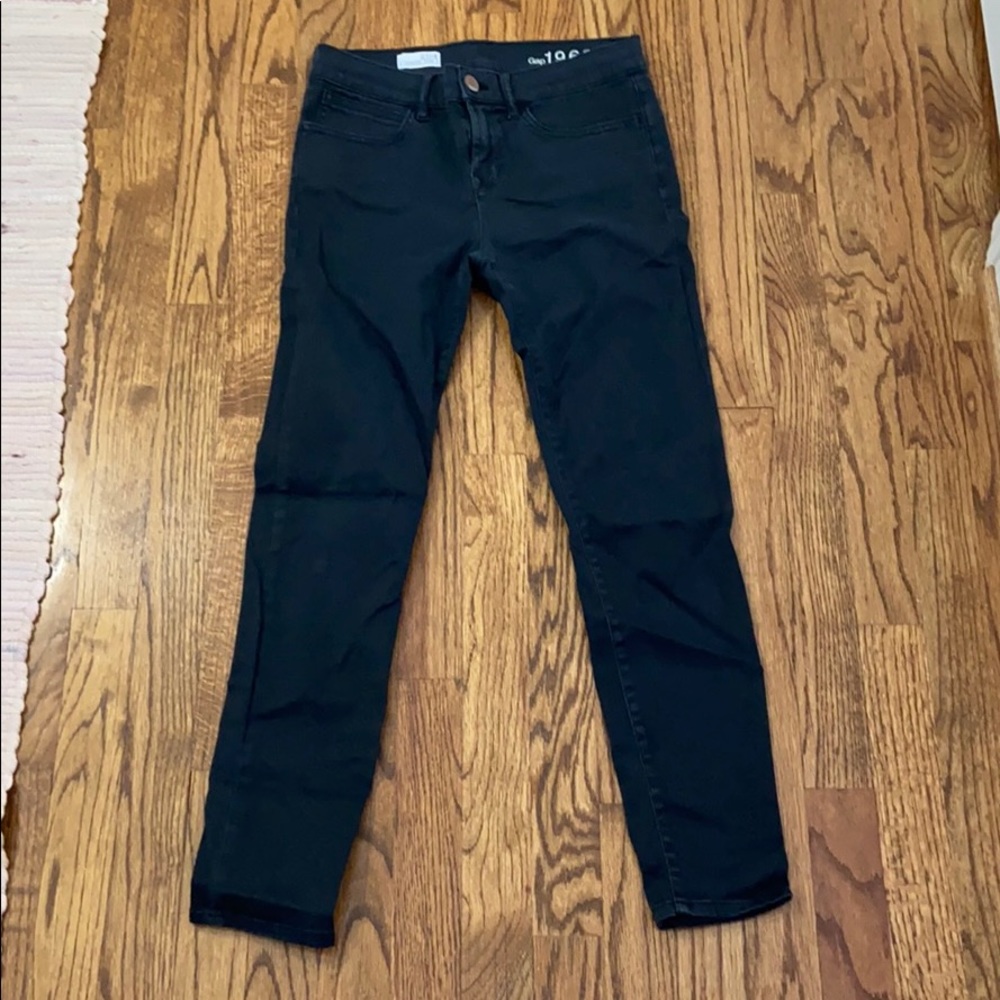 dark wash/almost black legging jean